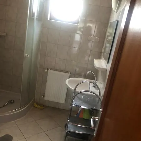 Zalakarosi Egerfa Nyaralohaz Foeldszinti Es Emeleti