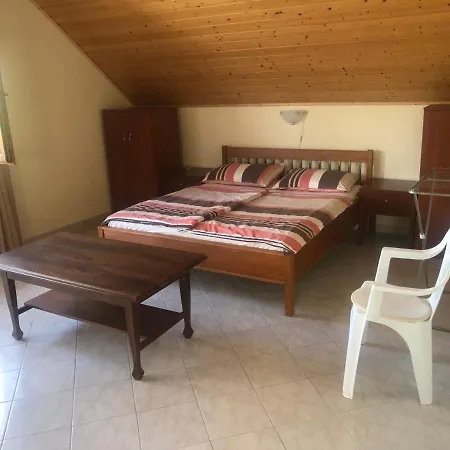 Appartement Zalakarosi Egerfa Nyaralohaz Foeldszinti Es Emeleti