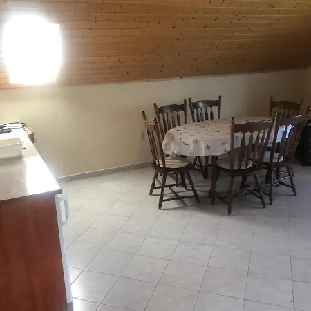 Zalakarosi Egerfa Nyaralohaz Foeldszinti Es Emeleti Apartment Zalakaros