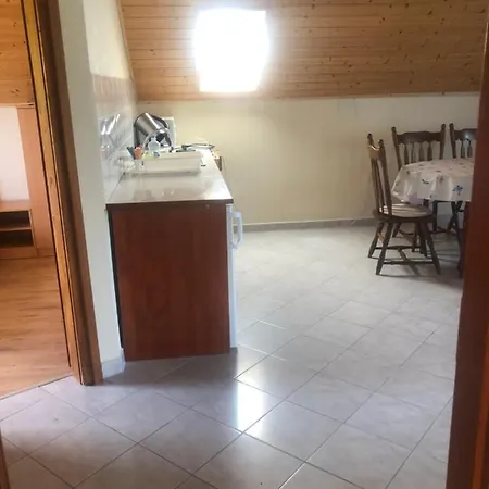 Zalakarosi Egerfa Nyaralohaz Foeldszinti Es Emeleti