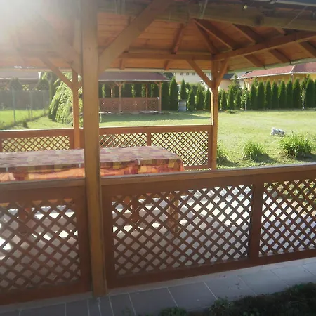 Apartment Zalakarosi Egerfa Nyaralohaz Foeldszinti Es Emeleti Zalakaros