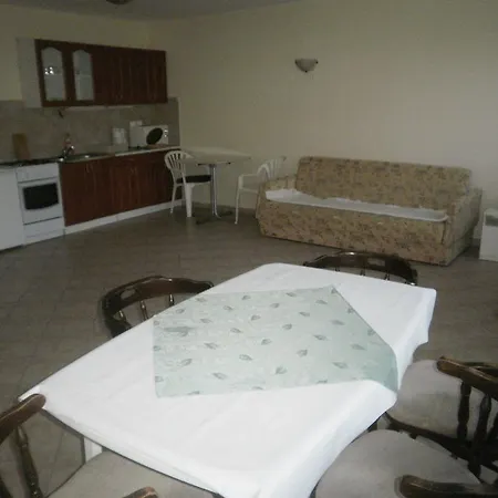 Zalakarosi Egerfa Nyaralohaz Foeldszinti Es Emeleti Zalakaros