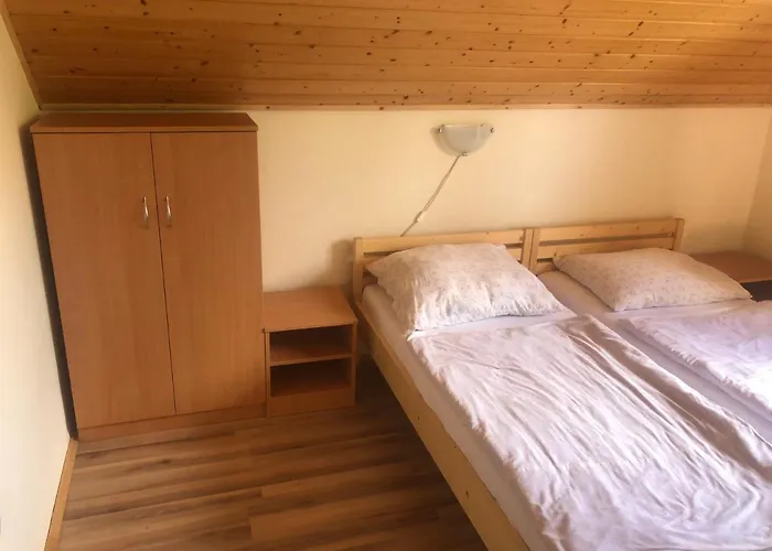 Zalakarosi Egerfa Nyaralohaz Foeldszinti Es Emeleti * Zalakaros