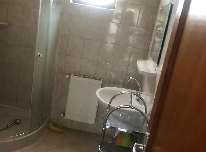 Zalakarosi Egerfa Nyaralohaz Foeldszinti Es Emeleti