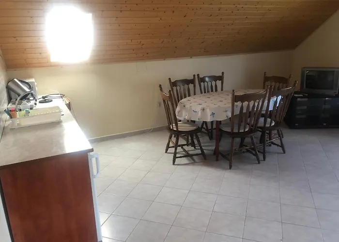 Zalakarosi Egerfa Nyaralohaz Foeldszinti Es Emeleti Lägenhet Zalakaros