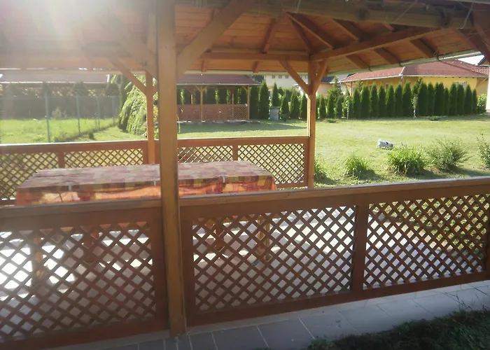 Lägenhet Zalakarosi Egerfa Nyaralohaz Foeldszinti Es Emeleti Zalakaros