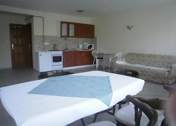 Zalakarosi Egerfa Nyaralohaz Foeldszinti Es Emeleti Zalakaros